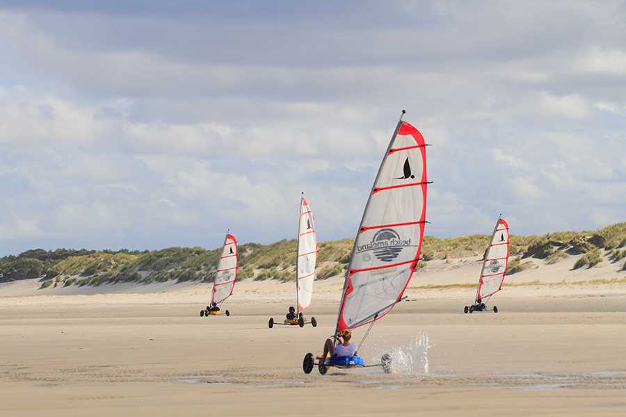 gruppenhaus-niederlande-insel ameland-haus-anja-14-strand-bild-2.JPG