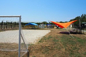 gruppenhaus-italien-toskana-bungalow-gineprino-9-beachvolleyball.JPG