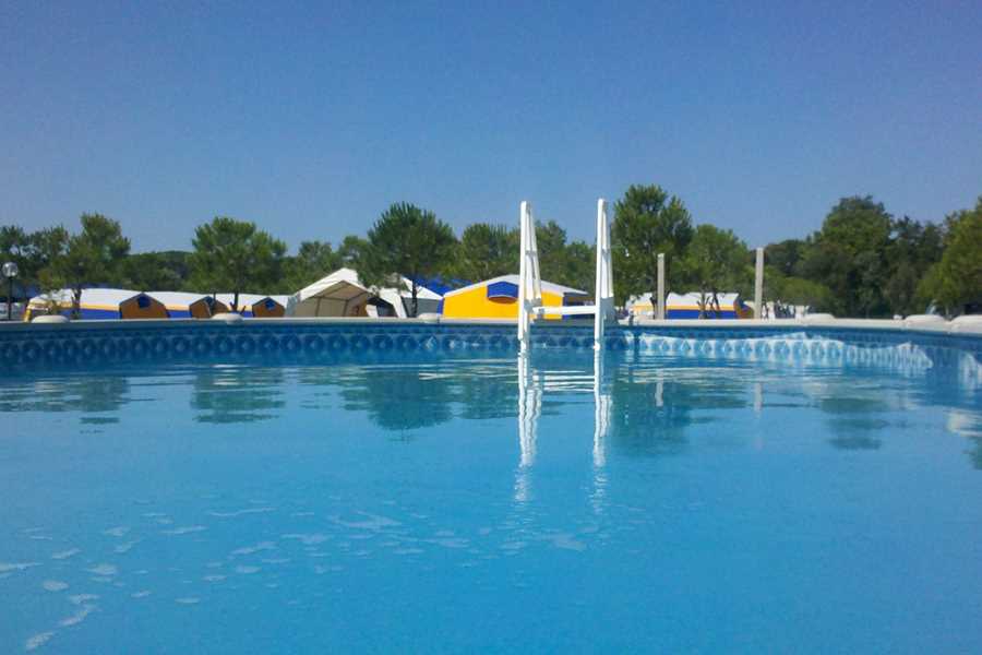 zeltcamp-italien-toskana-camp-gineprino-9-swimmingpool.jpg