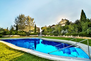 gruppenhaus-italien-toskana-casa-corniano-3-swimmingpool.jpg