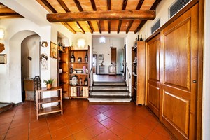 gruppenhaus-italien-toskana-casa-corniano-17-bar.jpg