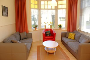 gruppenhaus-niederlande-insel ameland-solingen-1-2-wohnzimmer-bild-1.jpg