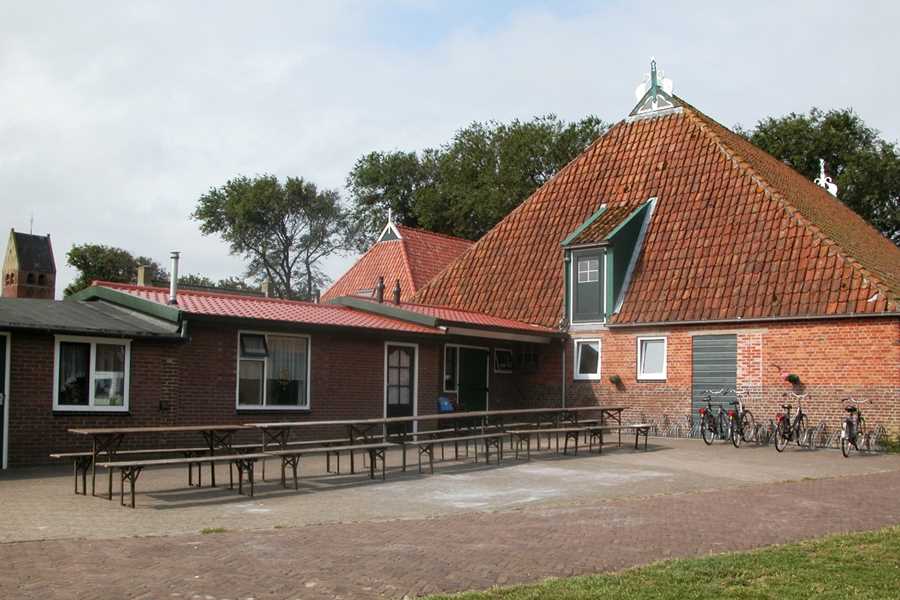 gruppenhaus-niederlande-insel ameland-hof-28-1-aussenansicht-bild-1.jpg