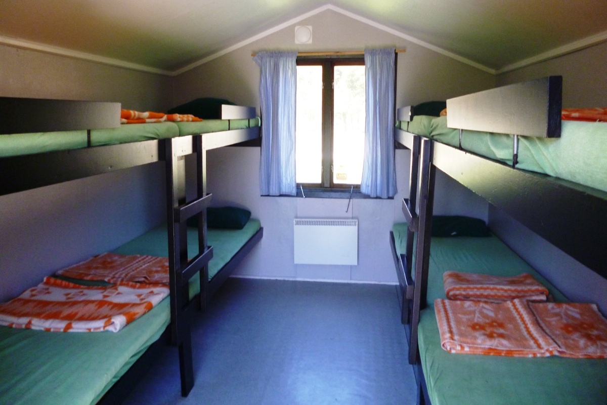 gruppenhaus-schweden-hallaskog-9-schlafzimmer-bild-2.JPG