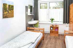 gruppenhaus-niederlande-insel ameland-haus-anja-6-schlafzimmer-bild-2.jpg