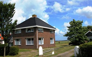 gruppenhaus-niederlande-insel ameland-haus-anja-1-aussenansicht-bild-1.JPG (1)