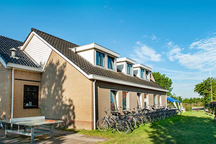 gruppenhaus-niederlande-insel ameland-hof-van-hollum-1-aussenansicht-2.jpg