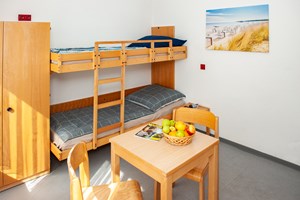 gruppenhaus-deutschland-matrosenkoje-2-schlafzimmer-bild 1.jpg