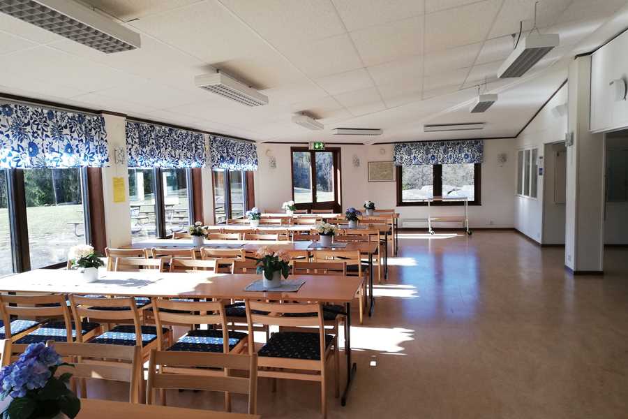 gruppenhaus-schweden-radehult-8-speisesaal-bild-1.jpg