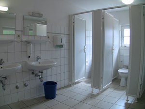 Brahmsee-Villa_Sanitärbereich.JPG