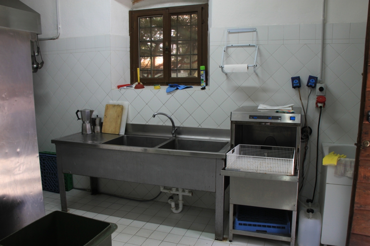 Gruppenhaus-Italien-Casa Montelungo-7-Kueche-2.jpg