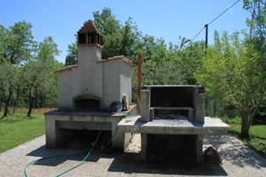 Gruppenhaus-Italien-Casa Montelungo-22-Grill-1.jpg