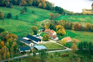 Gruppenhaus-Schweden-Höjalens-9-von oben.jpg